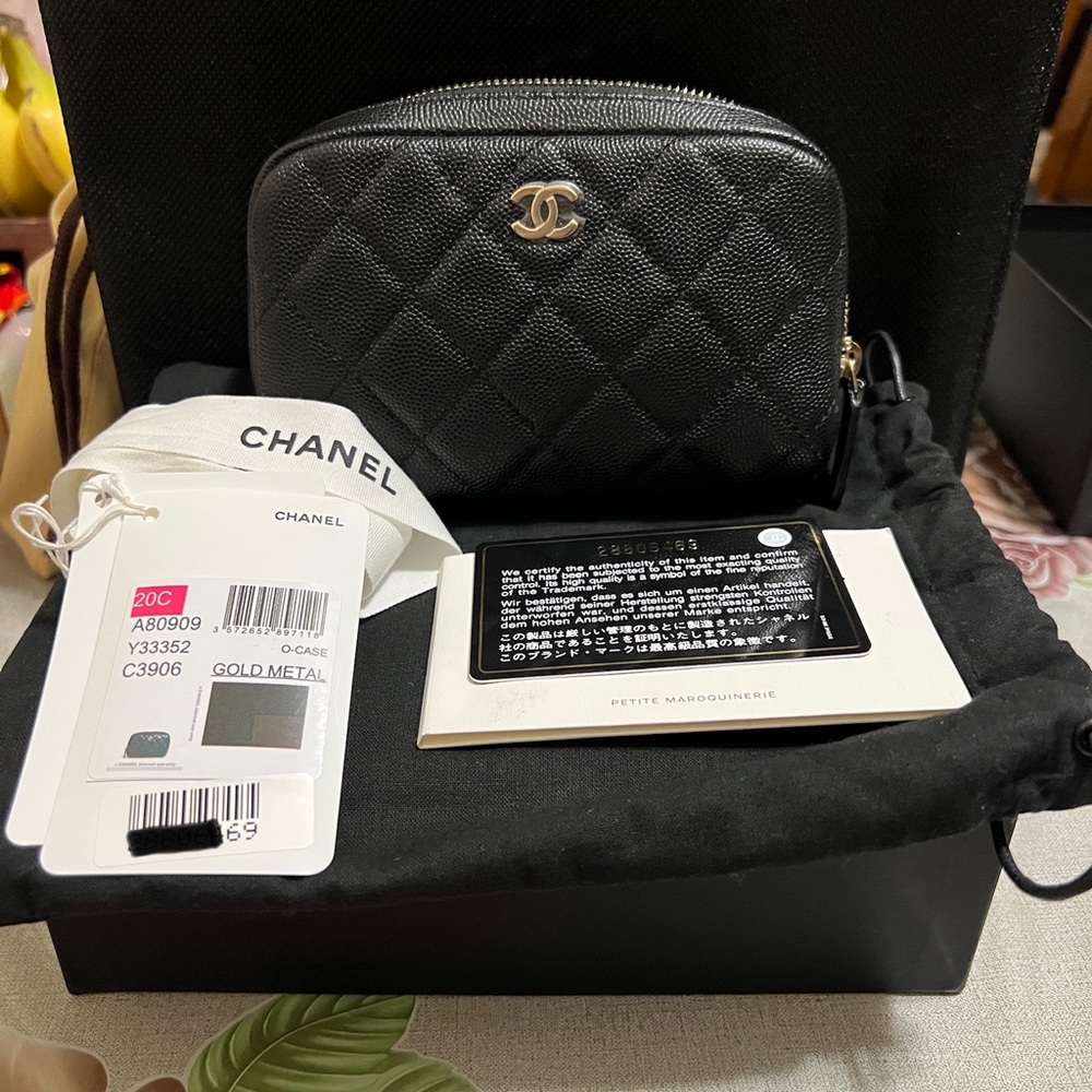Chanel Small Cosmetic Case/ Chanel O Case